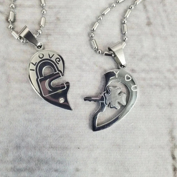 Silver and Silver Lucky Clover Key "I Love You" Couples matching nec… - Picture 3 of 4